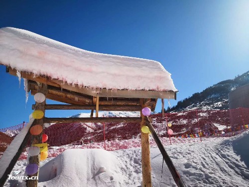 【欢乐冰雪季】＜毕棚沟+鹧鸪山双雪纯玩二日游＞溜冰滑雪、羌乡藏寨、品特色美食